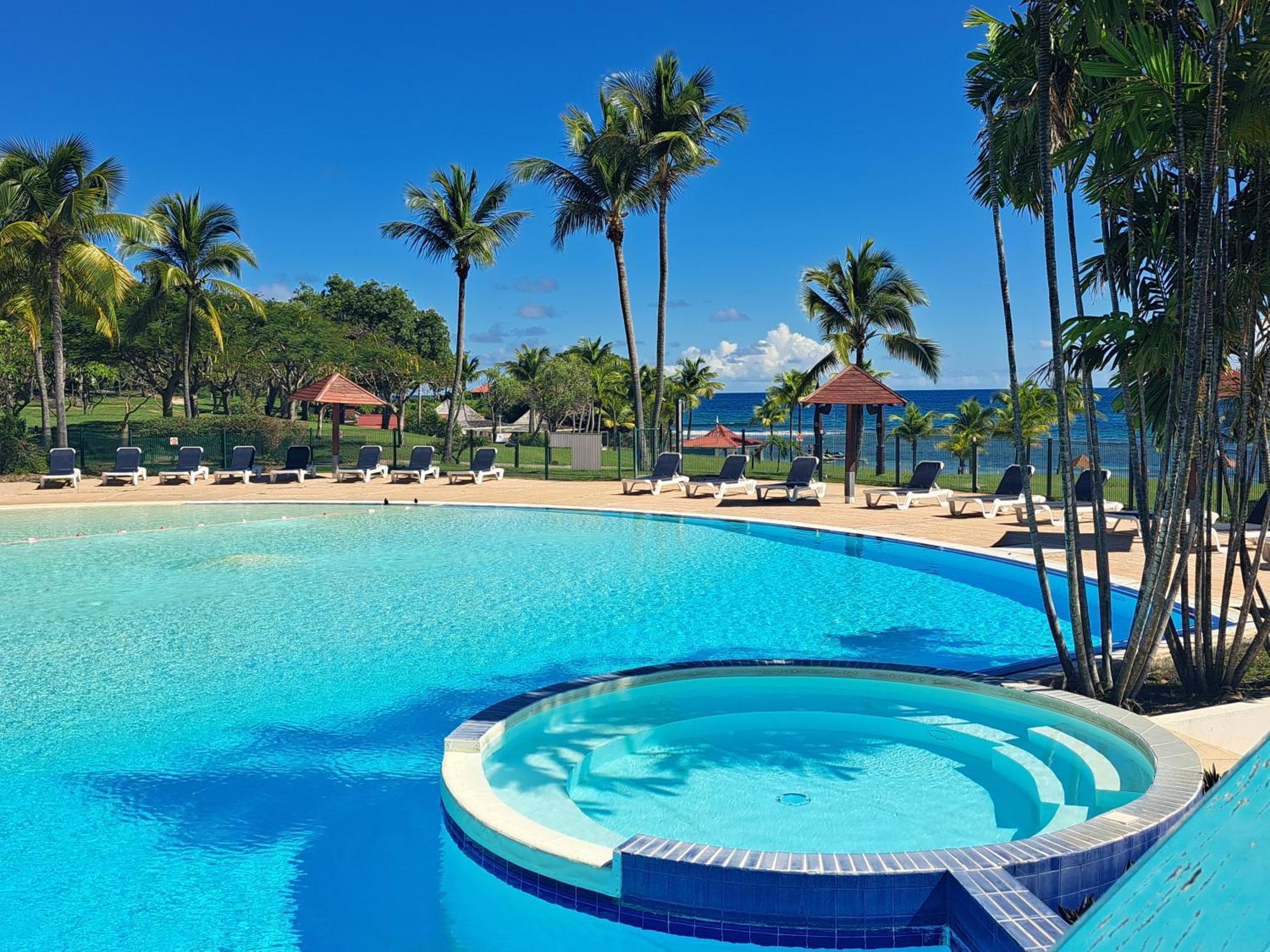 Grand Studio Vue Mer Exceptionnelle, Piscines, Plages. Сент-Анн Экстерьер фото