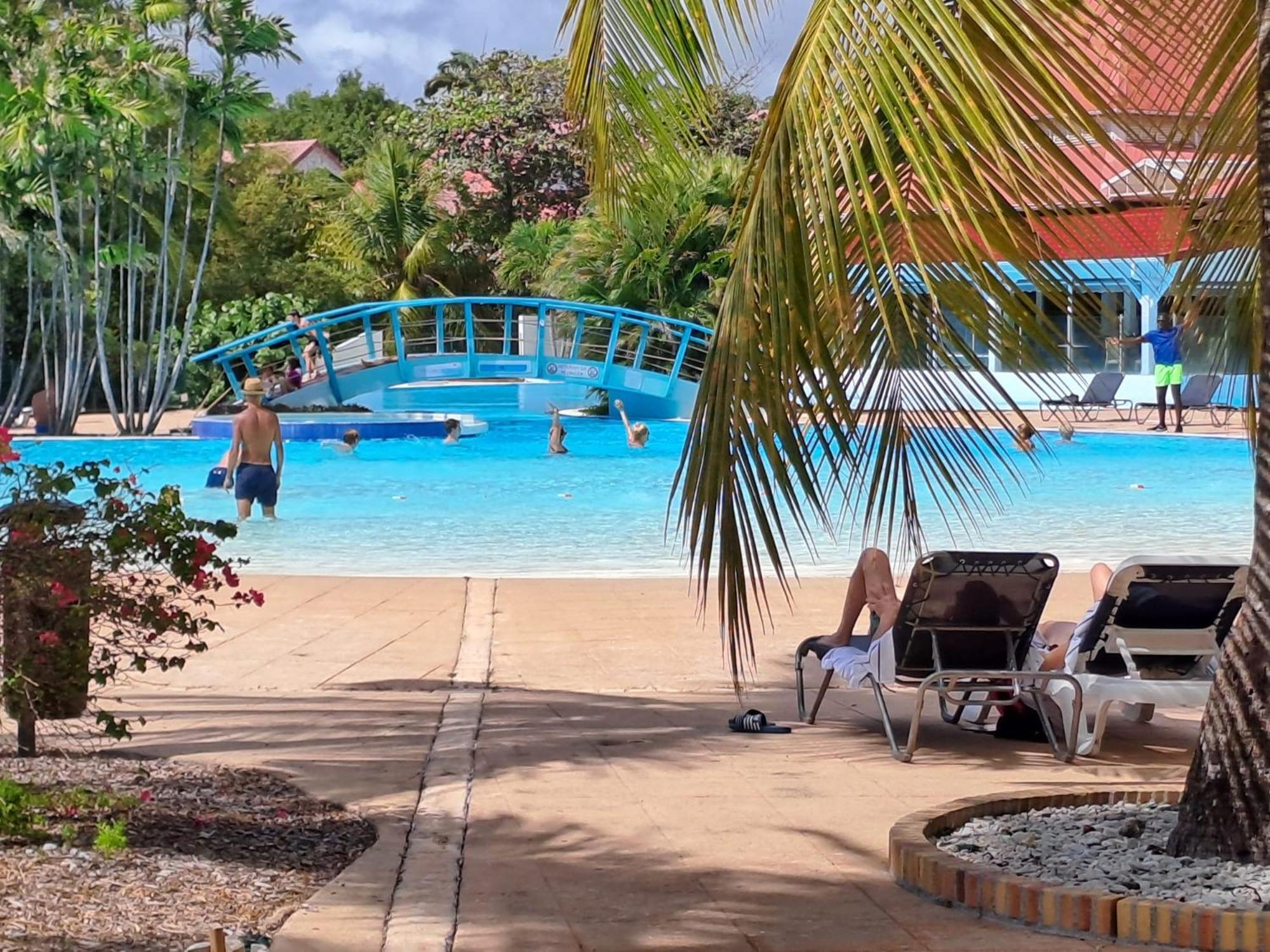 Grand Studio Vue Mer Exceptionnelle, Piscines, Plages. Сент-Анн Экстерьер фото